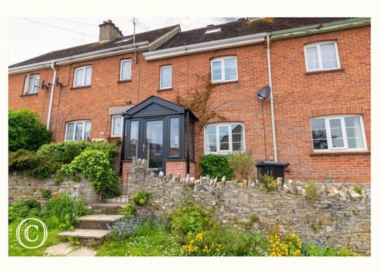 Charming 3-Bed Cottage In スワネージ エクステリア 写真